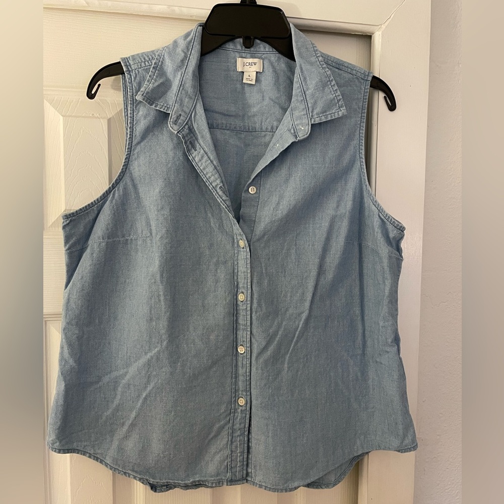 Jcrew factory sleeveless chambray button up